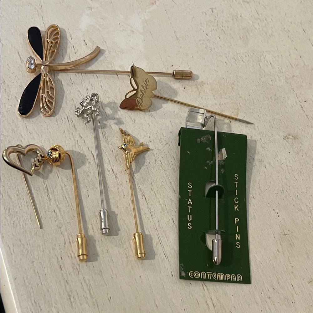 Lot Vintage hat Stick pins brooches bird dragonfly heart crystal lion